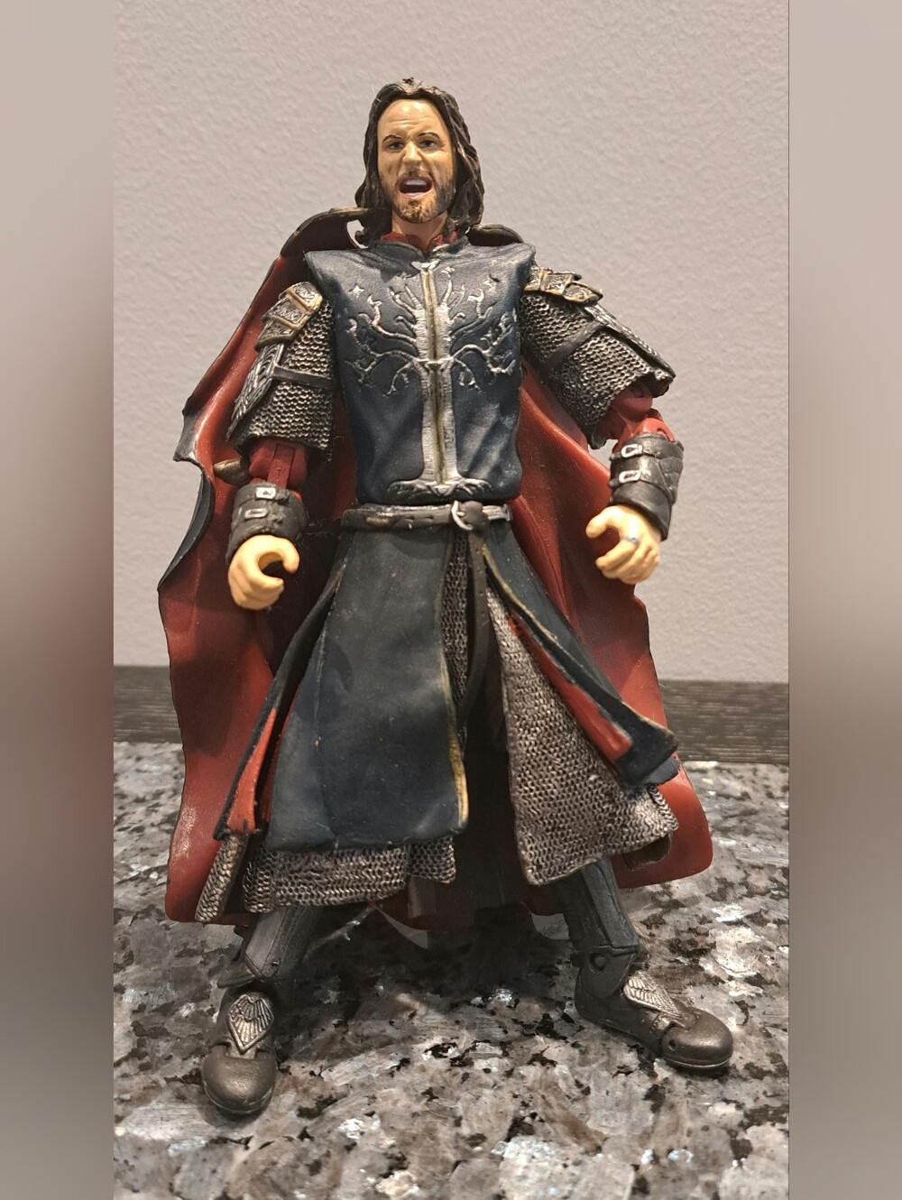 ToyBiz Lord of the Rings Aragorn Super Poseable Pelennor Fields Action Figure